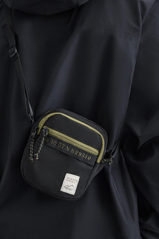 CONTRAST TECHNICAL CROSSBODY BAG